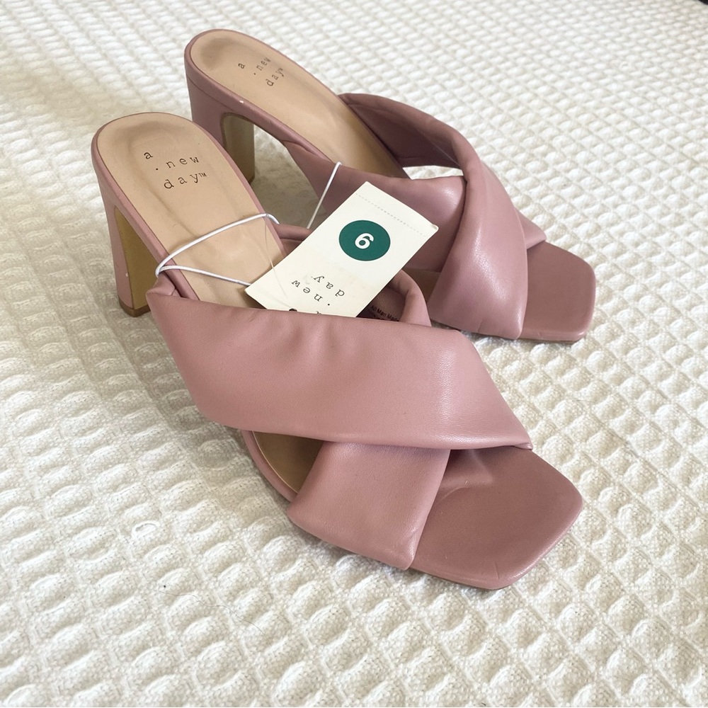 A new day mauve heeled sandals size 9